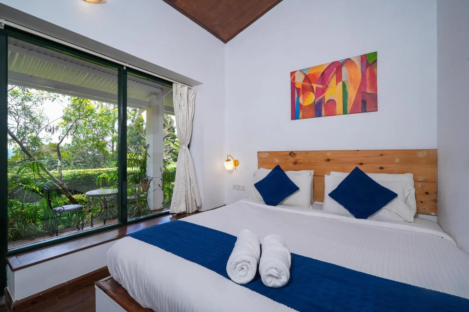 Deluxe Room with Corridor